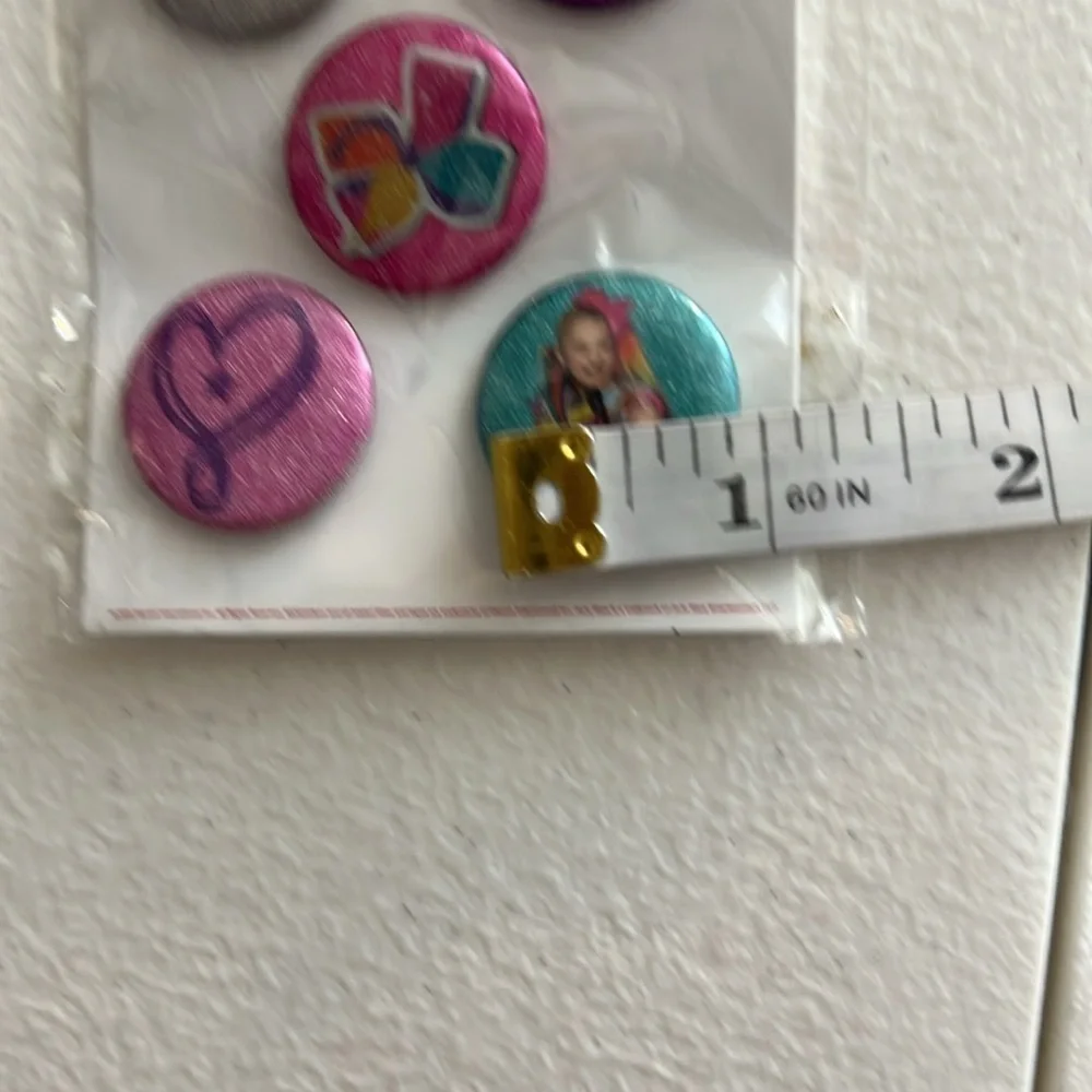 Jo Jo Siwa Dream Tour Button Pack -- 5 in Sealed Package